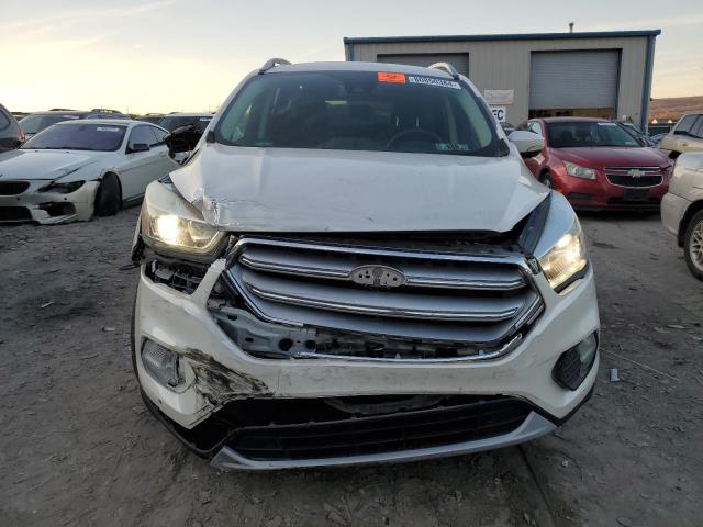 1FMCU9JD3HUC71416 - 2017 FORD ESCAPE TITANIUM WHITE photo 5