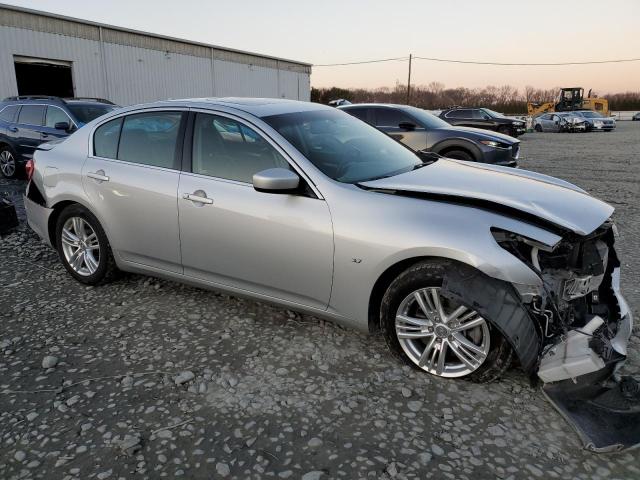 JN1CV6AR8FM520806 - 2015 INFINITI Q40 SILVER photo 4