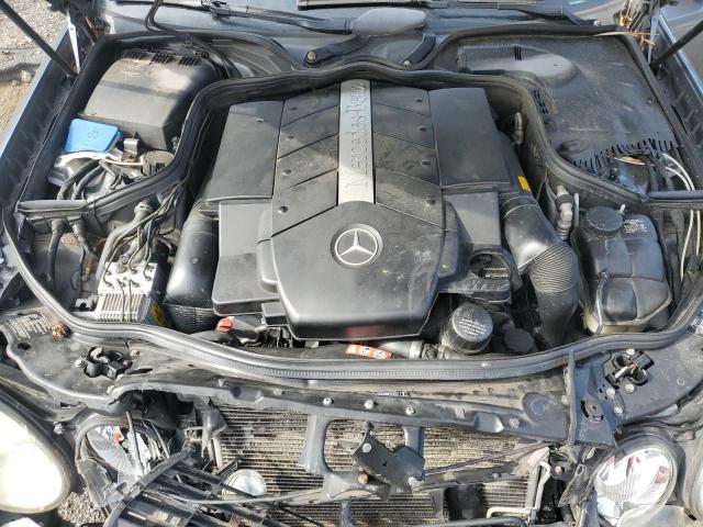 WDBUF83J25X180212 - 2005 MERCEDES-BENZ E 500 4MATIC GRAY photo 11