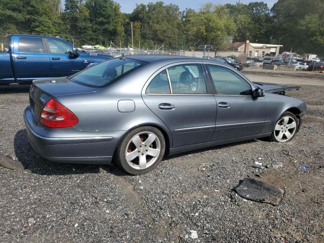 WDBUF83J25X180212 - 2005 MERCEDES-BENZ E 500 4MATIC GRAY photo 3