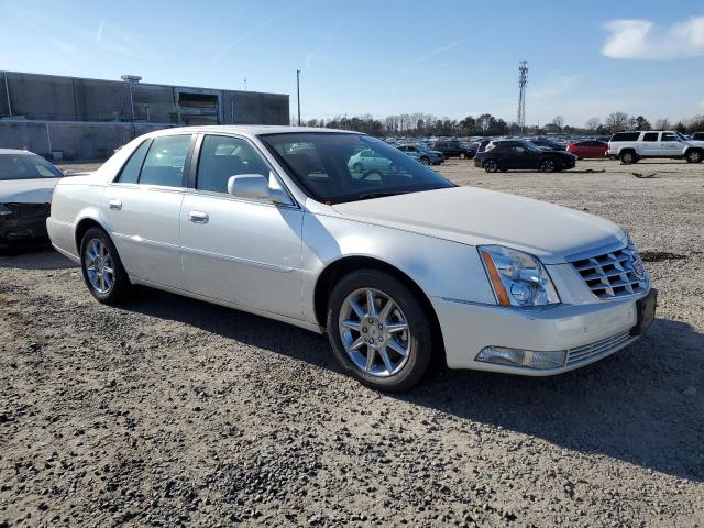 1G6KD5EY2AU133459 - 2010 CADILLAC DTS LUXURY COLLECTION WHITE photo 4