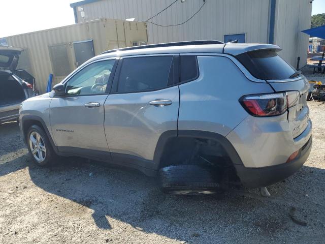 3C4NJDBN4RT596667 - 2024 JEEP COMPASS LATITUDE 银色 照片 2