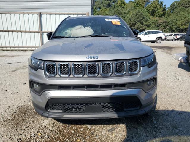 3C4NJDBN4RT596667 - 2024 JEEP COMPASS LATITUDE 银色 照片 5