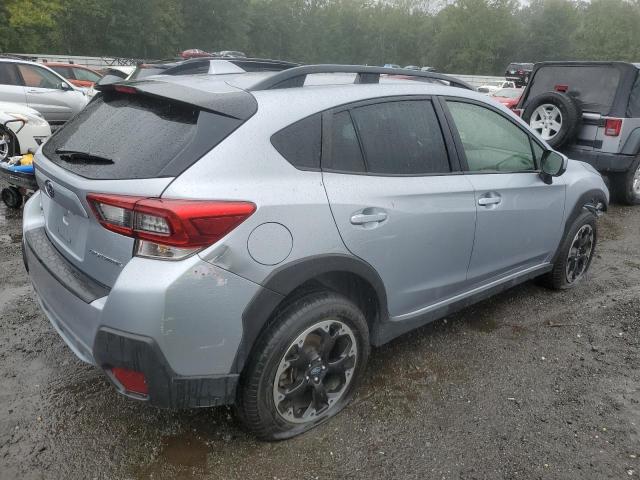 JF2GTAEC5NH285271 - 2022 SUBARU CROSSTREK PREMIUM SILVER photo 3