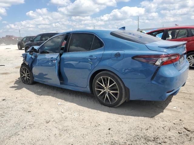 4T1G11AK4PU098014 - 2023 TOYOTA CAMRY SE NIGHT SHADE BLUE photo 2