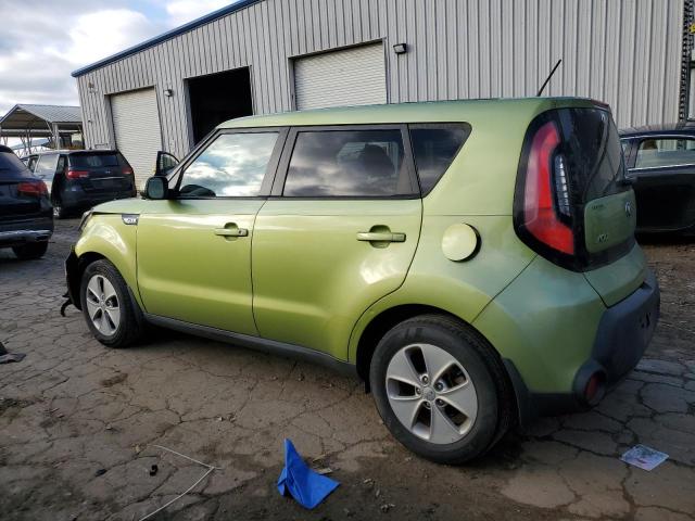 KNDJN2A26F7765747 - 2015 KIA SOUL GREEN photo 2