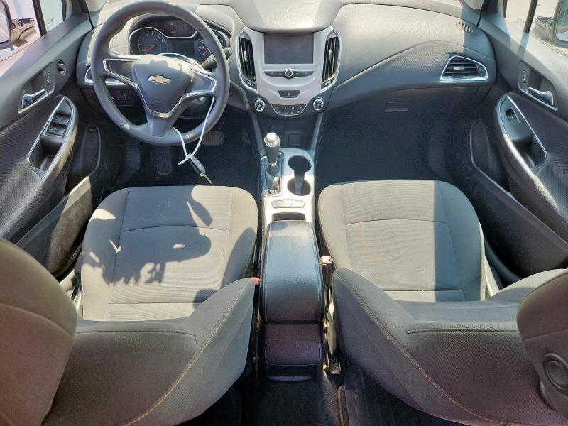 1G1BC5SMXJ7243779 - 2018 CHEVROLET CRUZE LS Srebrny zdjęcie 8