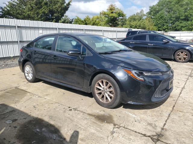 5YFHPRAEXLP033708 - 2020 TOYOTA COROLLA LE Schwarz Foto 4