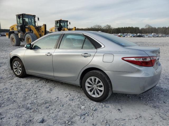 4T4BF1FK9FR463862 - 2015 TOYOTA CAMRY LE SILVER photo 2