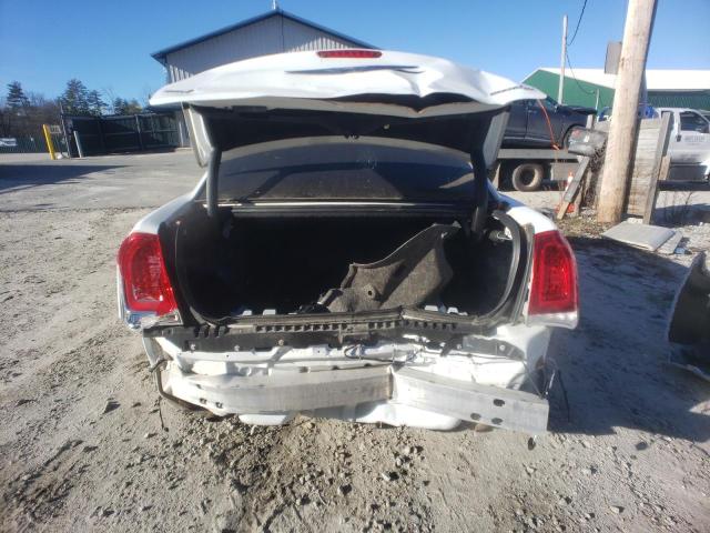 2C3CCASG3HH606912 - 2017 CHRYSLER 300C PLATINUM WHITE photo 6