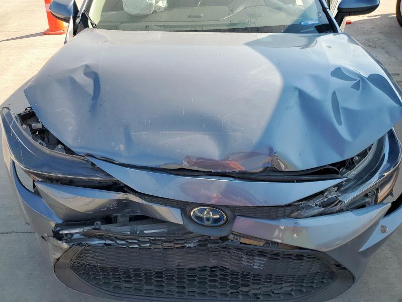 JTDEAMDE6NJ049947 - 2022 TOYOTA COROLLA LE GRAY photo 11