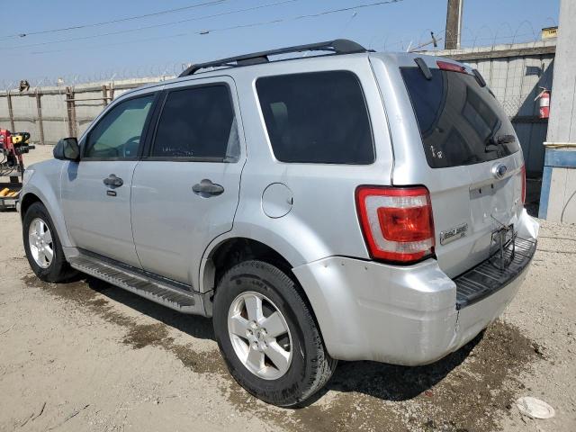 1FMCU9DG7CKC08801 - 2012 FORD ESCAPE XLT SILVER photo 2