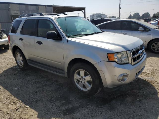 1FMCU9DG7CKC08801 - 2012 FORD ESCAPE XLT SILVER photo 4