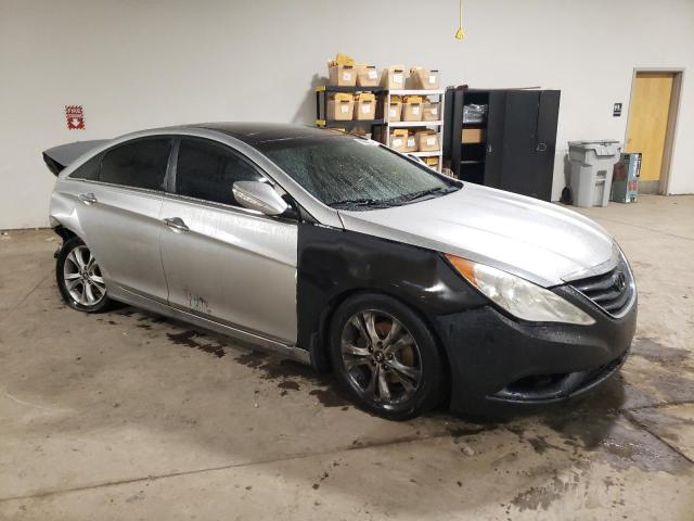 5NPEC4AC4CH347562 - 2012 HYUNDAI SONATA SE SILVER photo 4