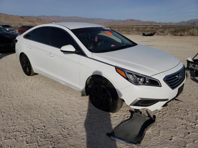 5NPE24AF0HH536164 - 2017 HYUNDAI SONATA SE WHITE photo 4