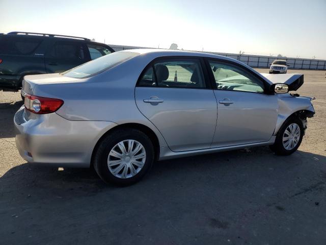 2T1BU4EEXBC586613 - 2011 TOYOTA COROLLA BASE SILVER photo 3