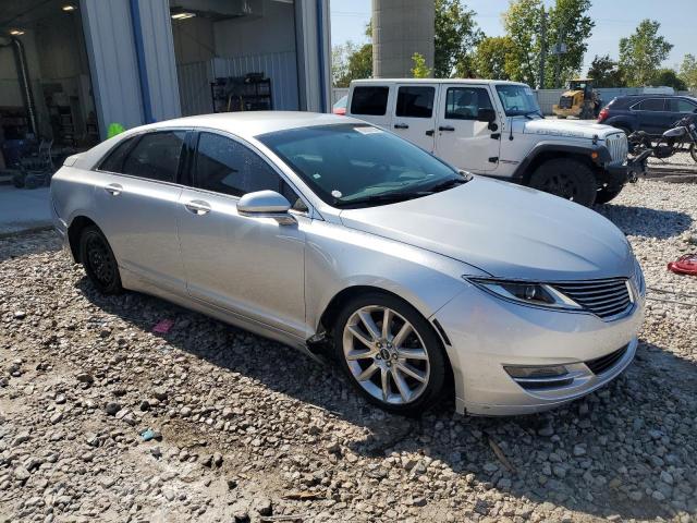 3LN6L2J98GR601818 - 2016 LINCOLN MKZ SILVER photo 4