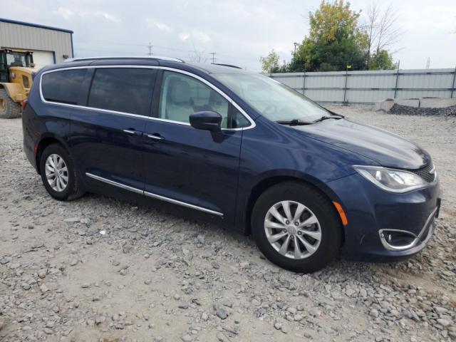 2C4RC1EGXJR350978 - 2018 CHRYSLER PACIFICA TOURING L PLUS BLUE photo 4