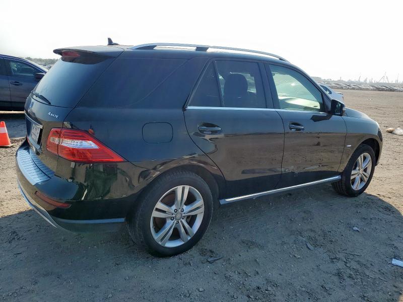 4JGDA5HB5CA017128 - 2012 MERCEDES-BENZ ML 350 4MATIC BLACK photo 3