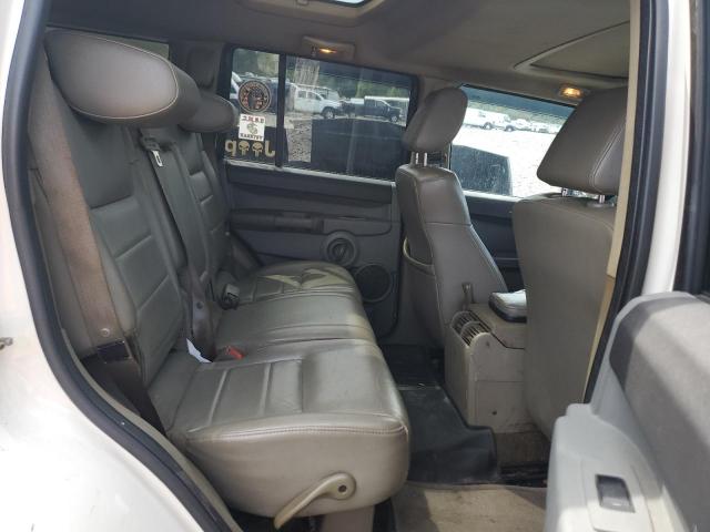 1J8HG48K16C238399 - 2006 JEEP COMMANDER WHITE photo 11