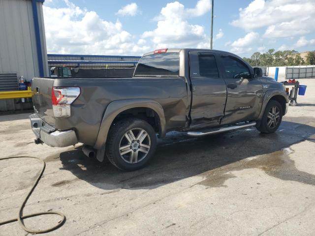 5TFRY5F12BX112175 - 2011 TOYOTA TUNDRA DOUBLE CAB SR5 BROWN photo 3