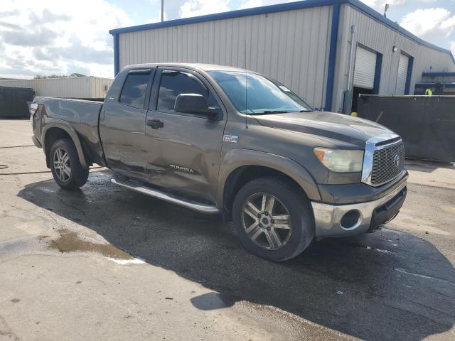 5TFRY5F12BX112175 - 2011 TOYOTA TUNDRA DOUBLE CAB SR5 BROWN photo 4