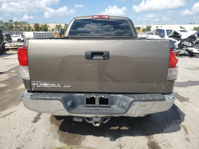 5TFRY5F12BX112175 - 2011 TOYOTA TUNDRA DOUBLE CAB SR5 BROWN photo 6