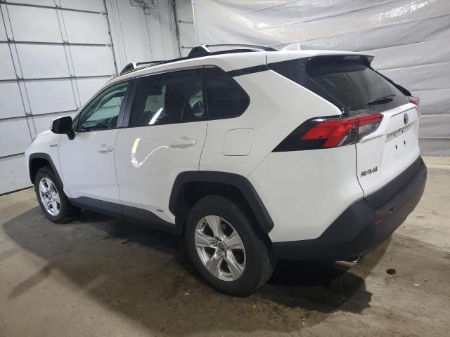 2T3RWRFV2MW112779 - 2021 TOYOTA RAV4 XLE WHITE photo 2