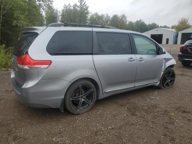 5TDKK3DC1DS297906 - 2013 TOYOTA SIENNA LE SILVER photo 3