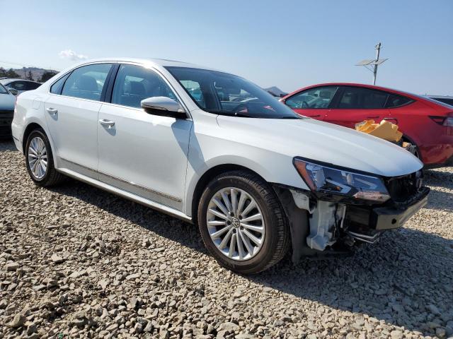 1VWBT7A30HC083065 - 2017 VOLKSWAGEN PASSAT SE WHITE photo 4