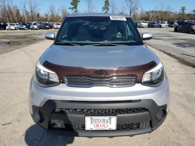 KNDJN2A23H7483455 - 2017 KIA SOUL GRAY photo 5