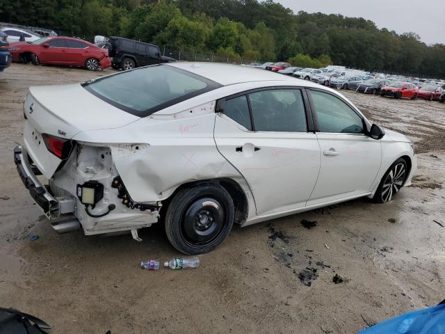 1N4BL4CV5KC221650 - 2019 NISSAN ALTIMA SR Weiß Foto 3