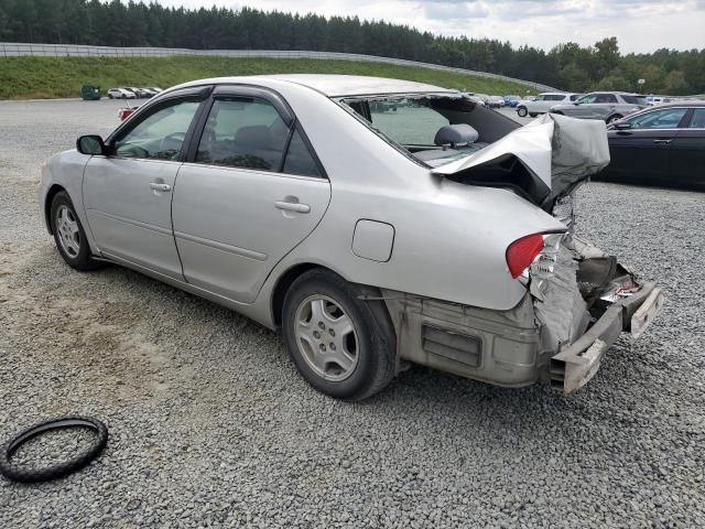 4T1BF32K23U038555 - 2003 TOYOTA CAMRY LE SILVER photo 2