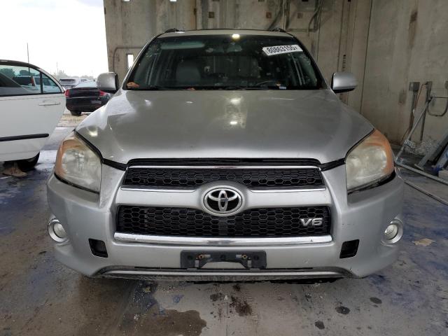 2T3DK4DVXCW082201 - 2012 TOYOTA RAV4 LIMITED 银色 照片 5