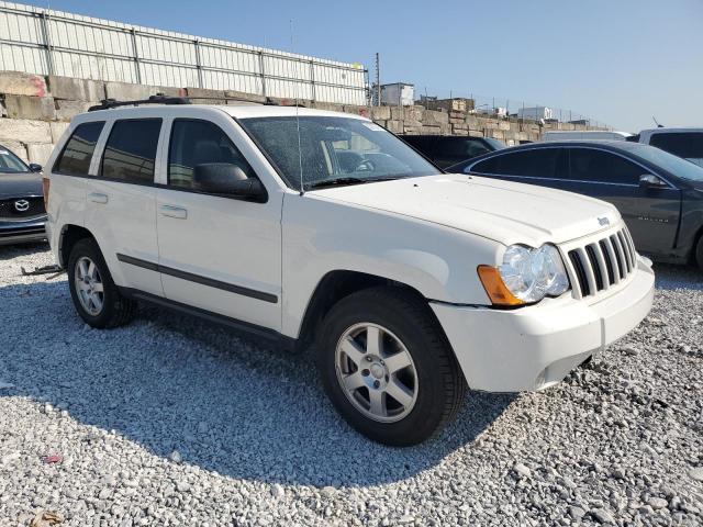 1J8HR48PX9C541580 - 2009 JEEP GRAND CHEROKEE LAREDO WHITE photo 4
