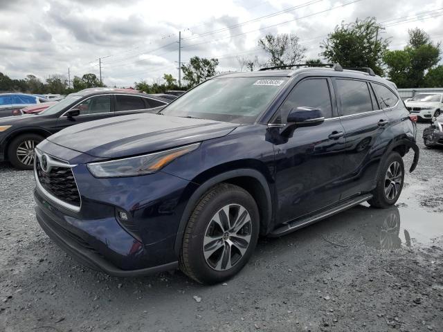 2022 TOYOTA HIGHLANDER XLE, 