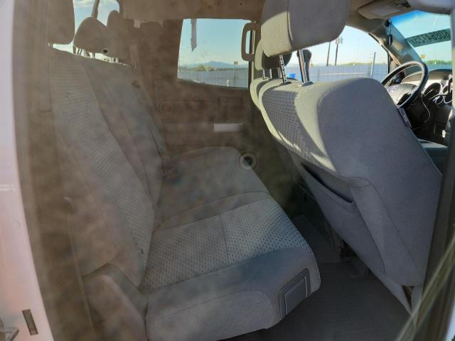 5TBBV54187S486292 - 2007 TOYOTA TUNDRA DOUBLE CAB SR5 WHITE photo 10