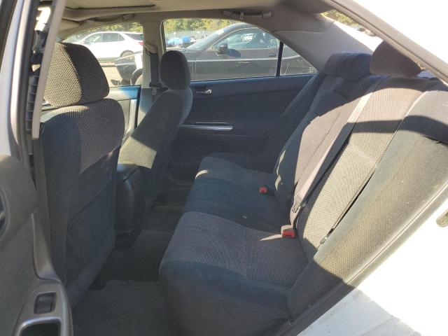 JTDBE32K153019043 - 2005 TOYOTA CAMRY LE WHITE photo 10