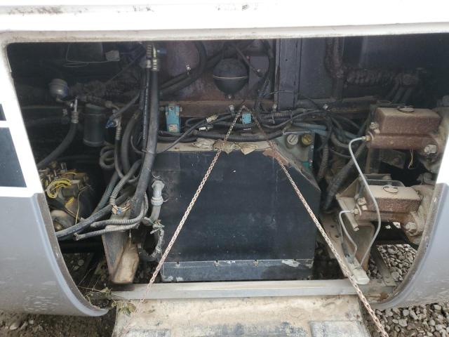 1RF12031322016308 - 2002 ROADMASTER RAIL DYANASTER თეთრი ფოტო 7