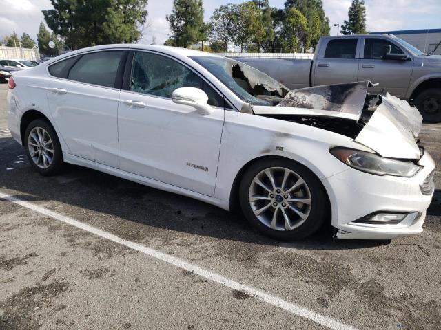 3FA6P0LU5HR409763 - 2017 FORD FUSION SE HYBRID WHITE photo 4