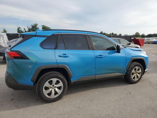 2T3H1RFV5KW011436 - 2019 TOYOTA RAV4 LE Blau Foto 3