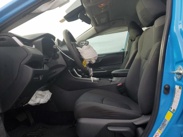 2T3H1RFV5KW011436 - 2019 TOYOTA RAV4 LE Blau Foto 7