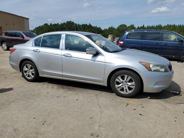 1HGCP2F40AA064650 - 2010 HONDA ACCORD LXP SILVER photo 4