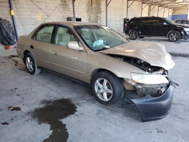 3HGCG56482G704916 - 2002 HONDA ACCORD LX BEIGE photo 4