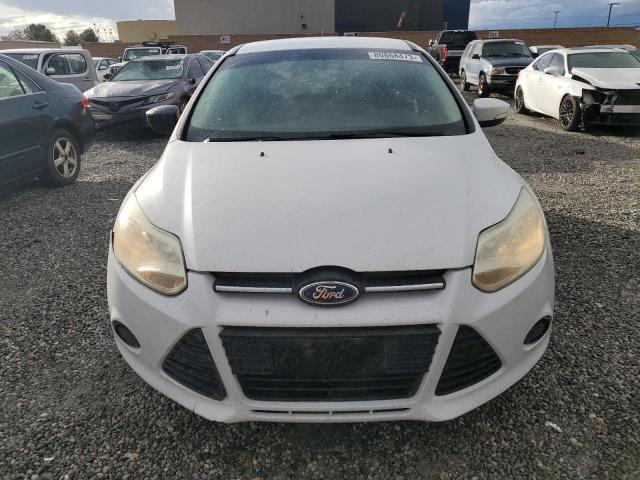 1FAHP3E21CL417940 - 2012 FORD FOCUS S WHITE photo 5