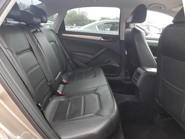 1VWAT7A3XFC068078 - 2015 VOLKSWAGEN PASSAT S TAN photo 10