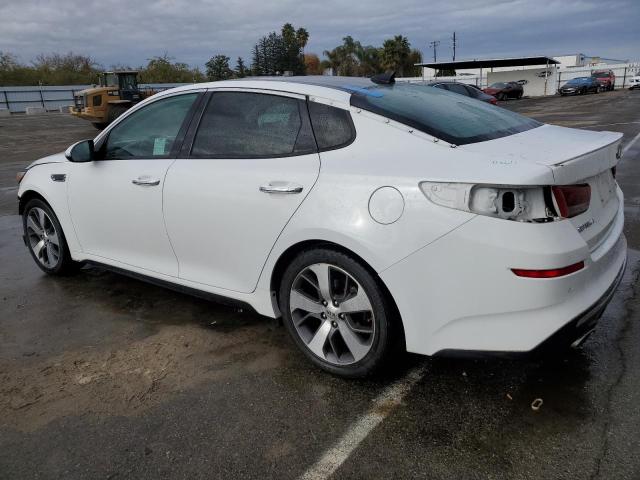 5XXGT4L36KG371362 - 2019 KIA OPTIMA LX WHITE photo 2