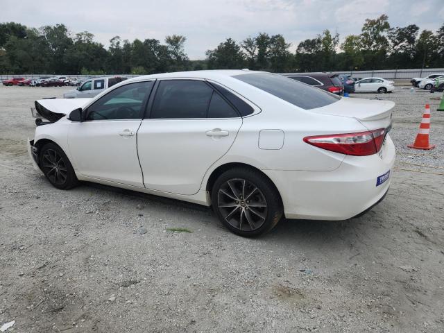 4T1BF1FK6FU917981 - 2015 TOYOTA CAMRY LE 白色 照片 2