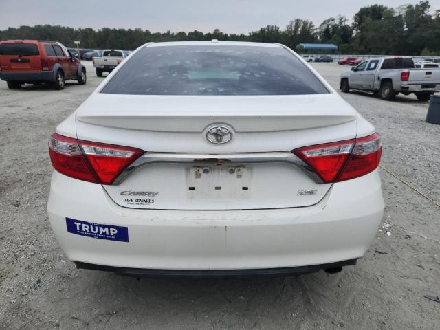 4T1BF1FK6FU917981 - 2015 TOYOTA CAMRY LE 白色 照片 6