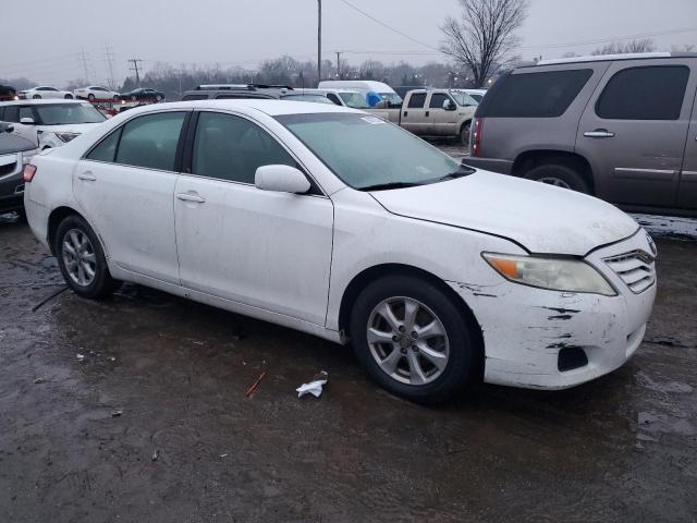 4T1BF3EKXBU631154 - 2011 TOYOTA CAMRY BASE WHITE photo 4